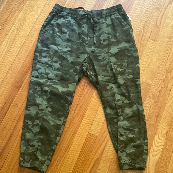 Old Navy Pants & Jumpsuits 6 Nwt Cute Camo Cargo Joggers Nwt Poshmark